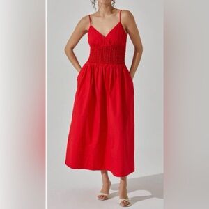 NWT ASTR The Label Popcorn Waist V-Neck Summer Midi Red Dress Sz M MSRP $99